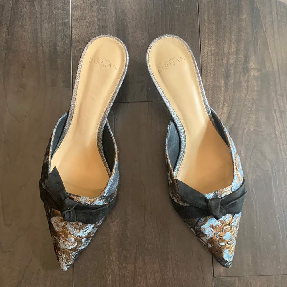 Beautiful Birman shoes use see pictures
